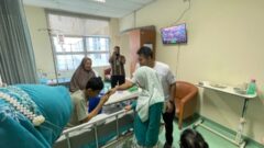 Dalam Rangka HUT ke 11, PLN UP2D Riau Kunjungi Anak Anak Pejuang Kanker