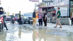 Pj Bupati Kampar Tinjau Perbaikan Jalan Suka Karya Tarai Bangun